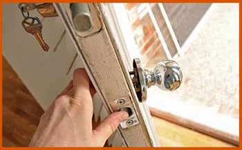 Huron Charter Township Locksmith Huron Charter Township, MI 734-561-4641 - 12-changing-locks